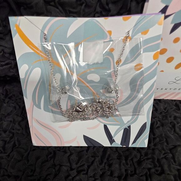 Lily Sky Karma Necklace + Earrings Set - Picture 4 of 6